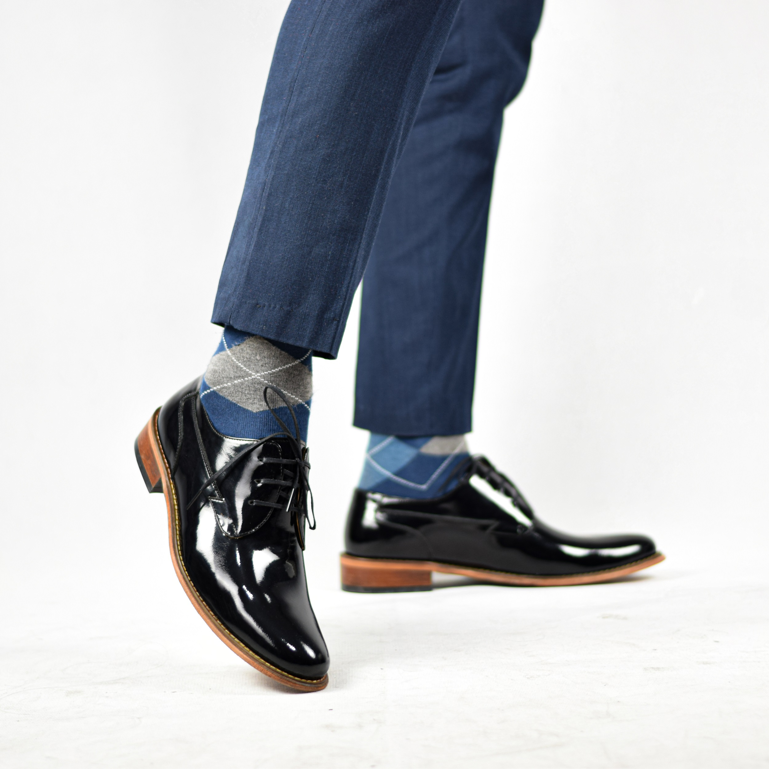 کفش مردانه کرمانی مدل تمام چرم دستدوز ورنی کد 392 رنگ مشکی