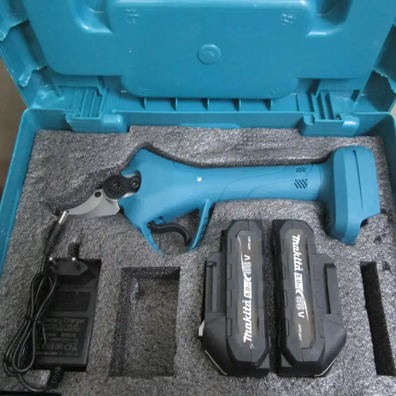 قیچی باغبانی شارژی ماکیتا مدل 36V مکس