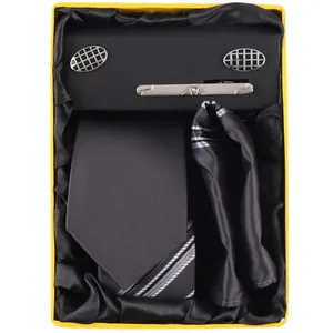 ست کراوات و دستمال جیب و دکمه سردست مردانه فرانکو فروزی مدل F-101818