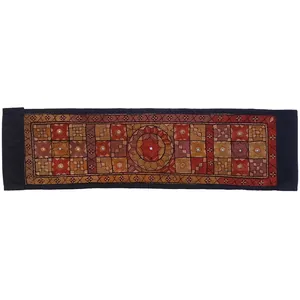 رومیزی سوزن دوزی کد SOOZRA23