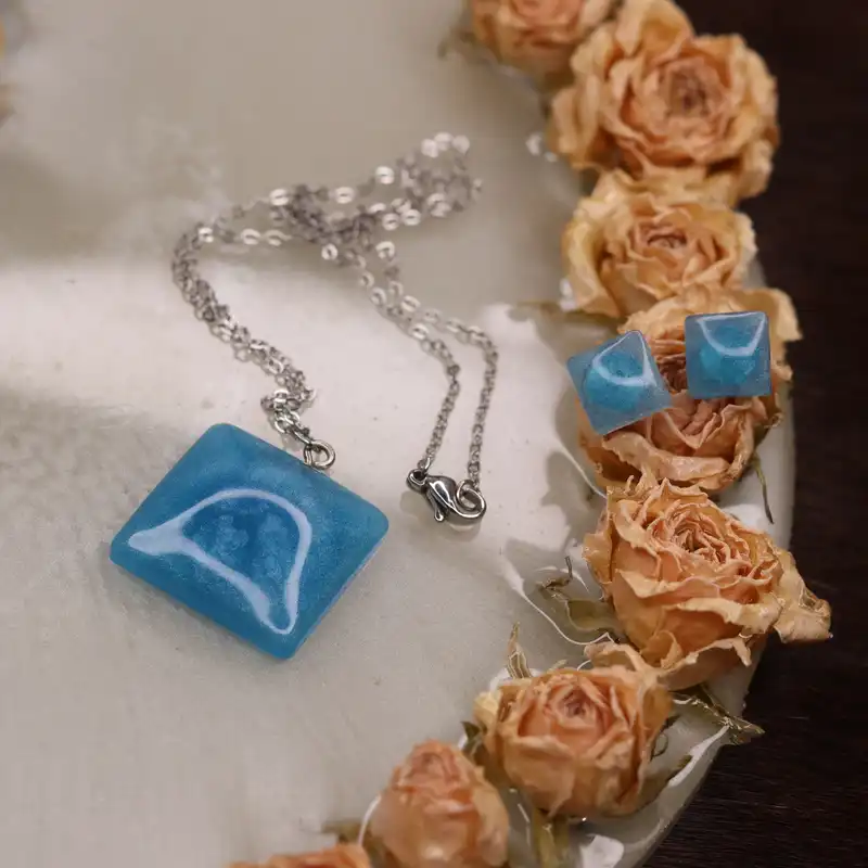 نیم ست زنانه مدل مربع رزینی