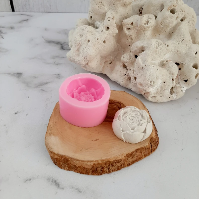 عکس شماره 2 : قالب شمع مدل گل پیونی وارمری