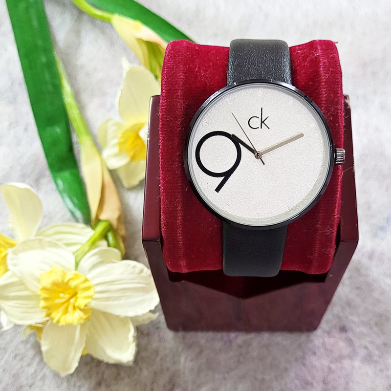 ساعت مچی عقربه ای مدل بچگانه کد 01 ساعت مچی عقربه ای مدل بچگانه کد 01