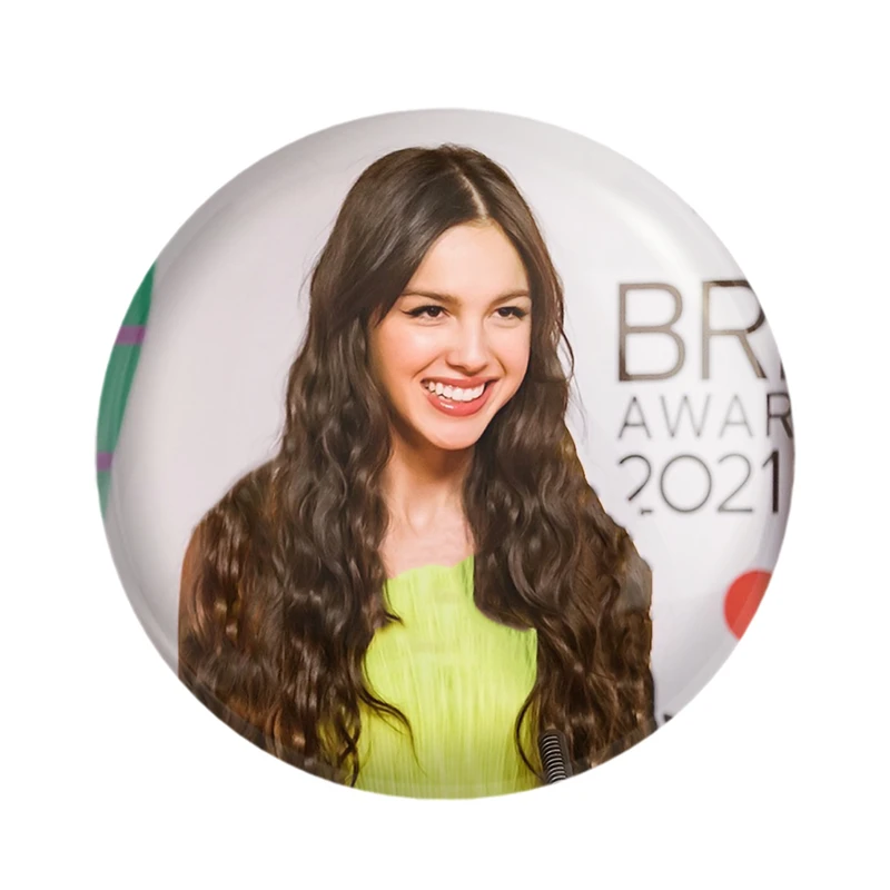 مگنت خندالو مدل اولیویا رودریگو Olivia Rodrigo  کد 19265