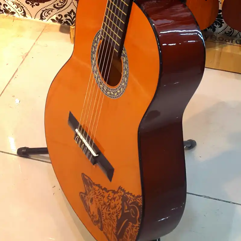 گیتار کلاسیک مدل wolf night کد  65