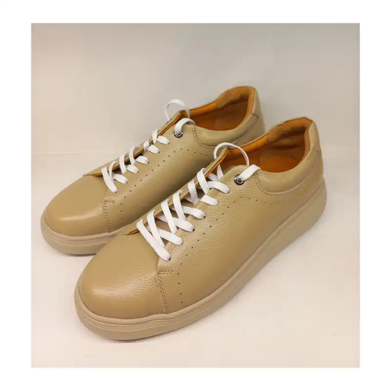 کفش روزمره زنانه سرزمین چرم کد 141764 رنگ کرم