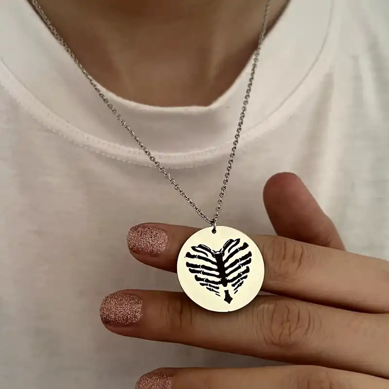 گردنبند زنانه مدل قلب و قفسه سینه