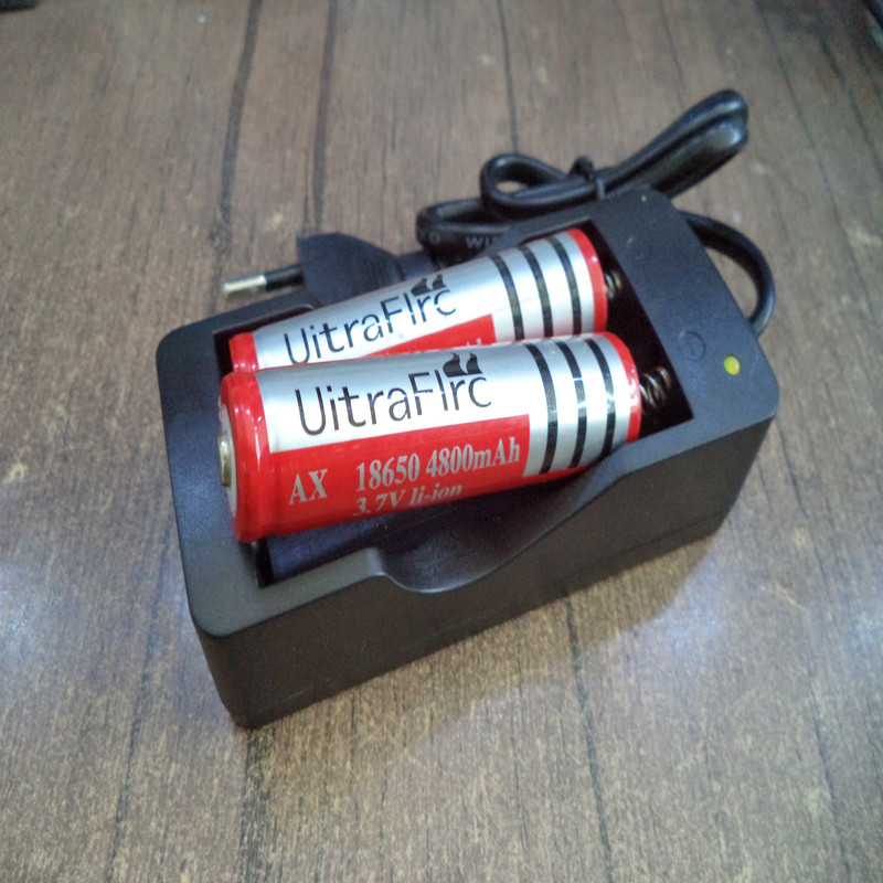 شارژر اتوماتیک باتری لیتیوم - یون 18650 مدل SM202A