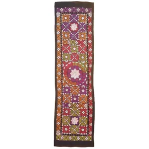 رومیزی سوزن دوزی کد SOOZRA69