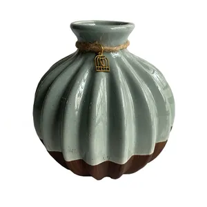 گلدان دکوری مدل چوب 1