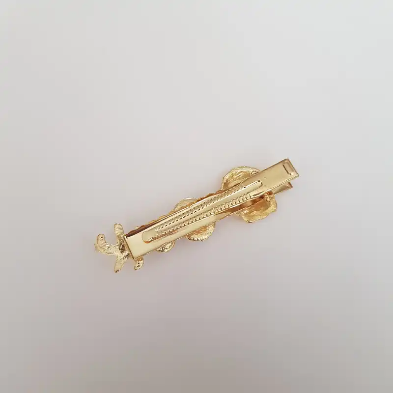 گیره مو زنانه مدل صدف مرواریدی