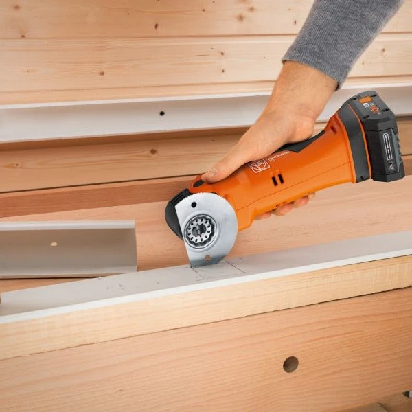 عکس شماره 9 : ابزار همه کاره شارژی فاین مدل amm 700 max top as