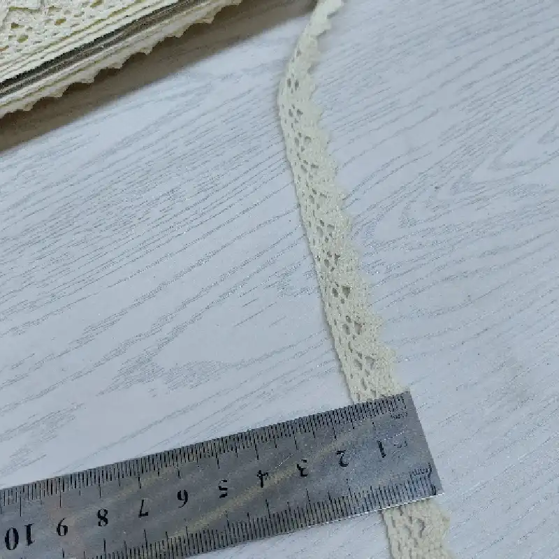 نوار یراق مدل کنفی کد 1.5CM طول 4 متری