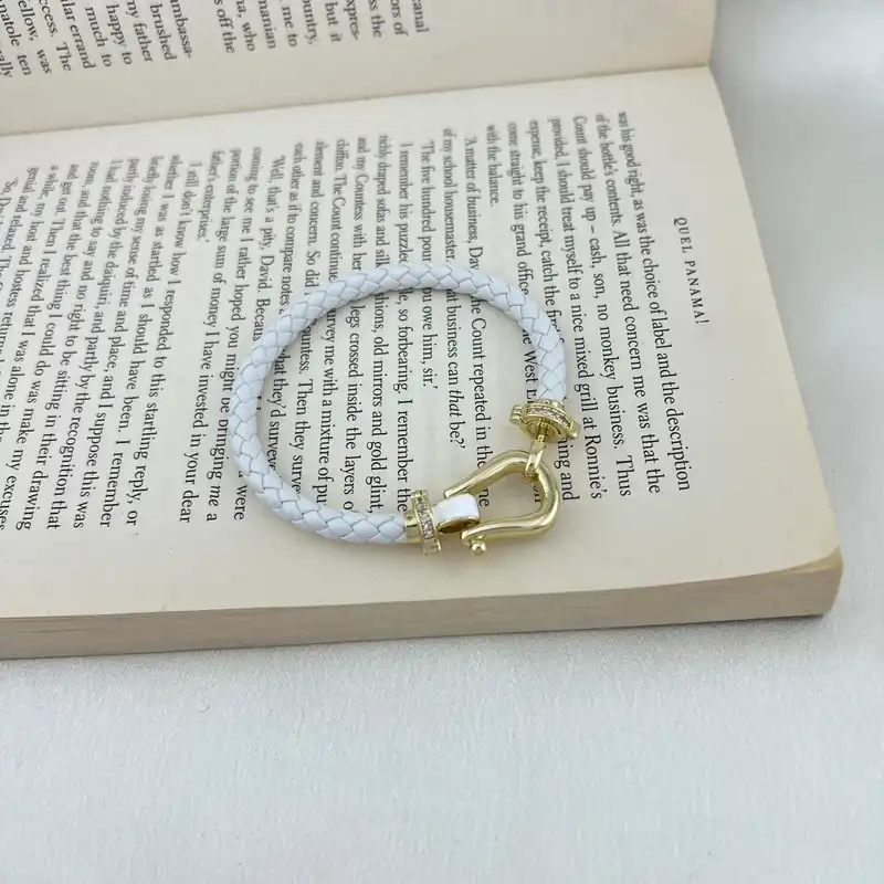 دستبند زنانه مدل B4509