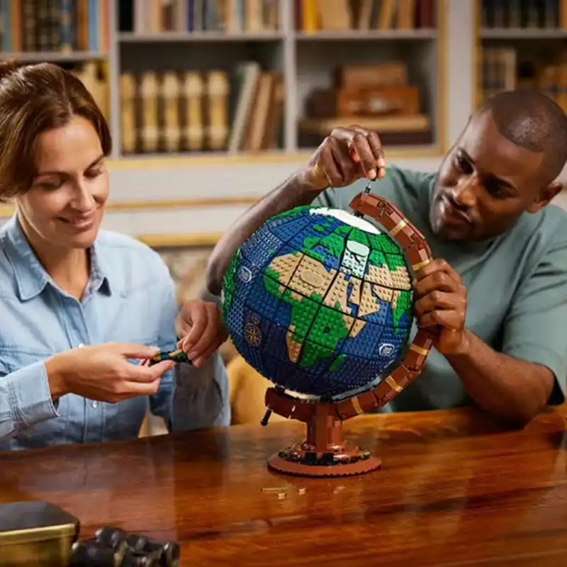 ساختنی مدل کره زمین