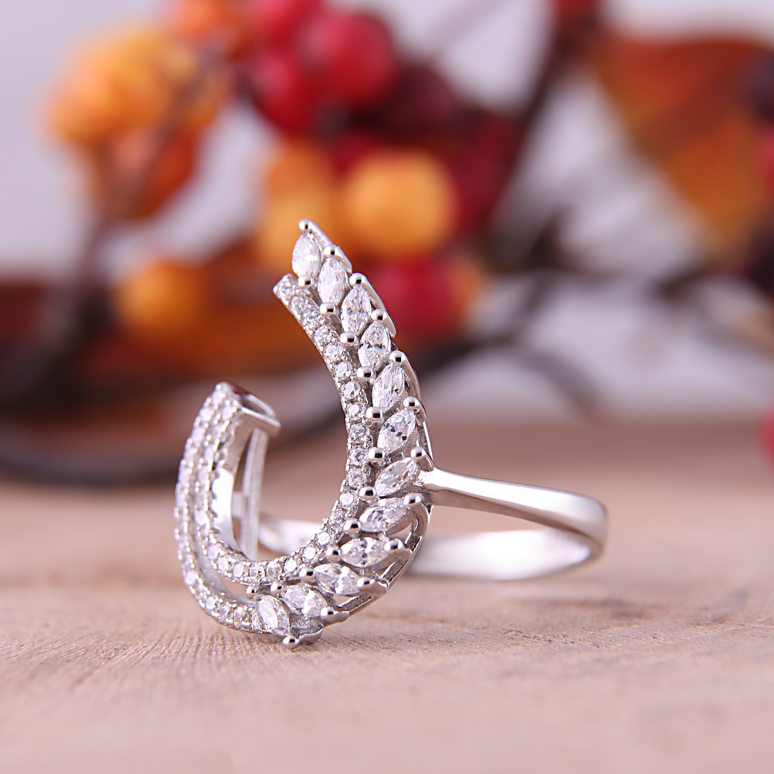 انگشتر نقره زنانه مدل اشکی کد FR0043 انگشتر نقره زنانه مدل اشکی کد FR0043