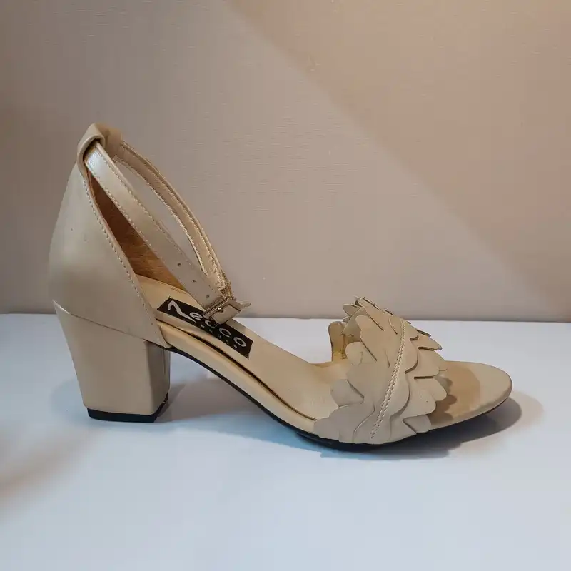 صندل زنانه مدل 4747