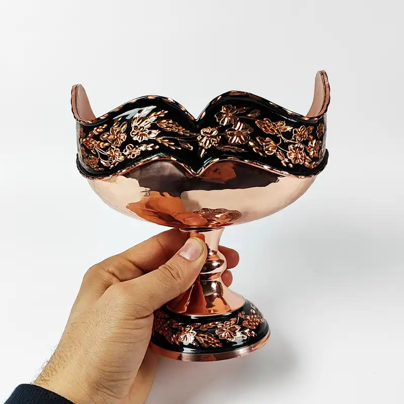 شکلات خوری مسی مدل قلم زنی کد A02