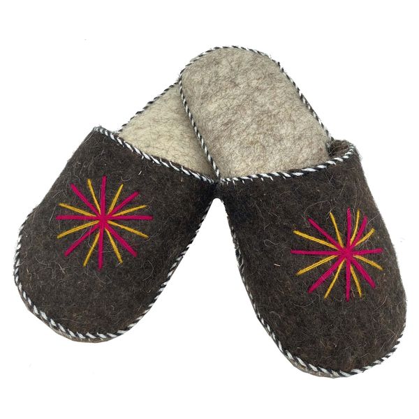 پاپوش دست دوز زنانه مدل رو فرشی