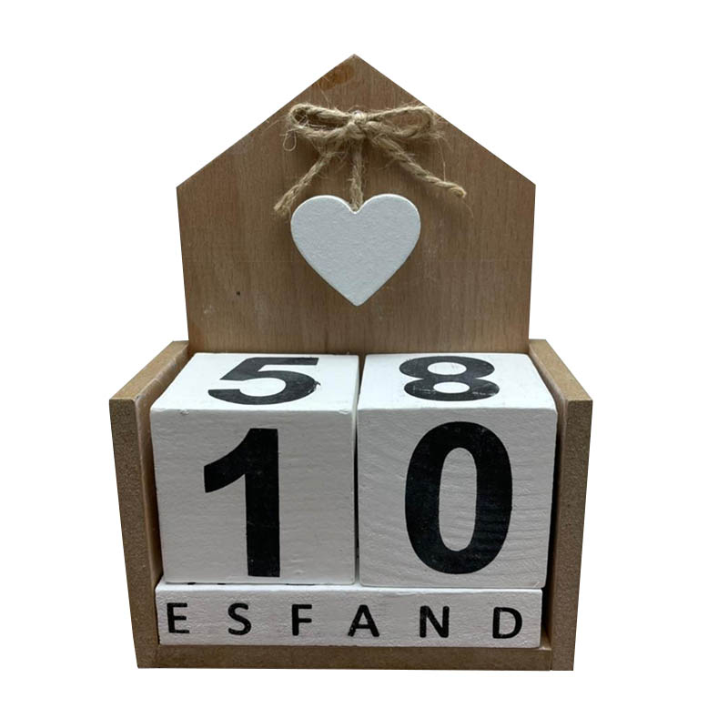 تقویم رومیزی مدل قلب آويز