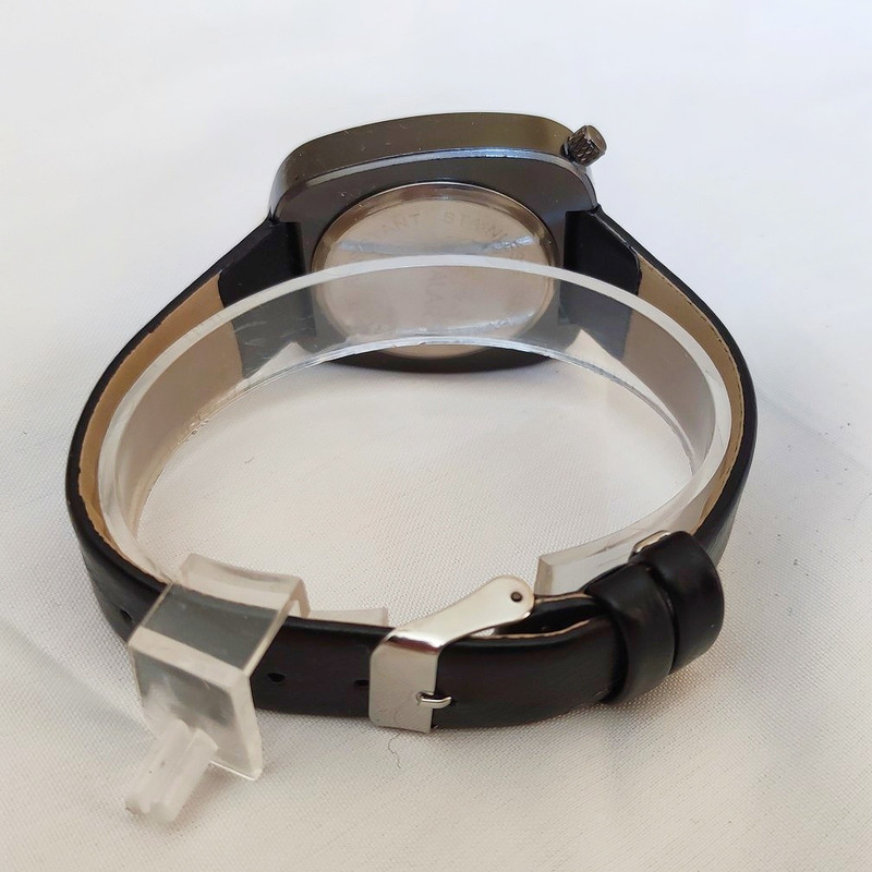 ساعت مچی عقربه ای والار مدل W1 ساعت مچی عقربه ای والار مدل W1