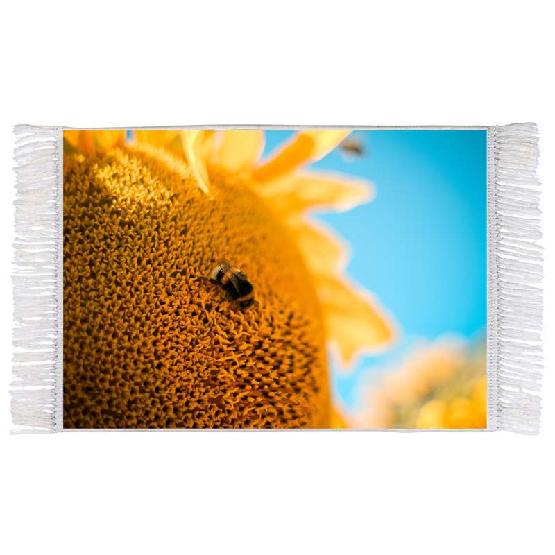 فرش ماشینی دیوارکوب اطلس آبی طرح گل آفتابگردان و زنبور عسل مدل T1753 