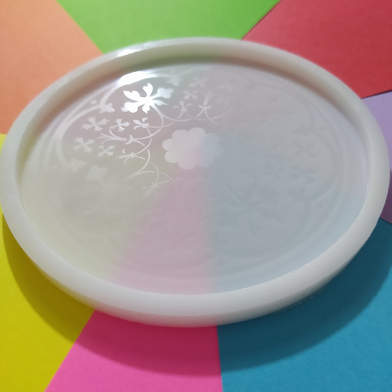 قالب رزین مدل زیرلیوانی دایره طرحدار کد 1