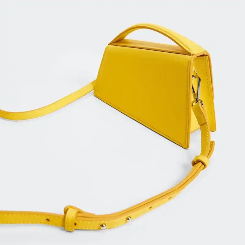 کیف دوشی زنانه مانگو مدل 37065139