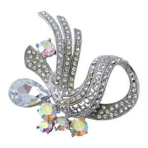    گل سینه زنانه بازرگانی میلادی کد ACZ_058