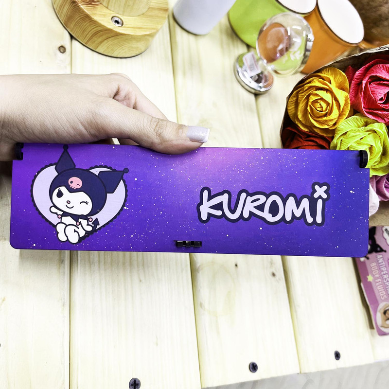 بسته لوازم تحریر مدل کورومی عروسکی بسته 6 عددی