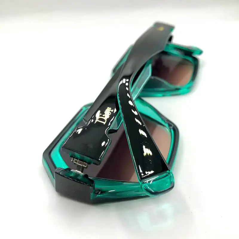 عینک آفتابی زنانه مدل A++++399817-388