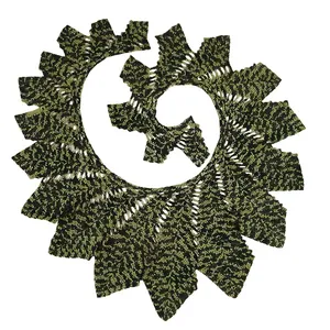 اشارپ زنانه مدل دست‌باف طرح سرخس