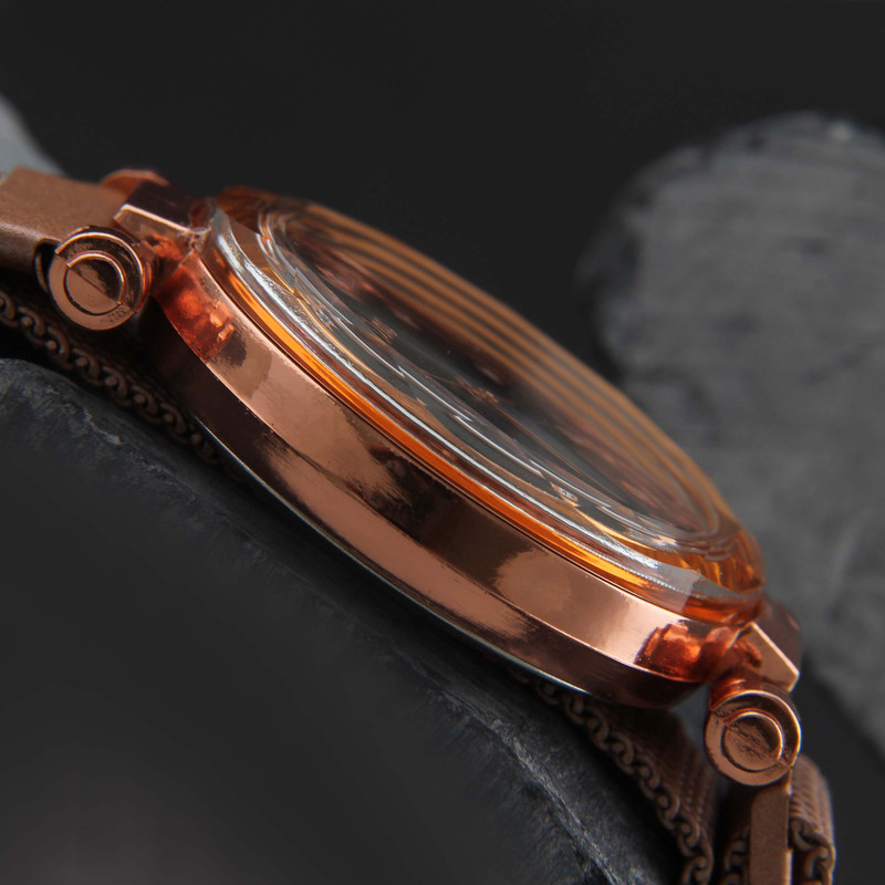 ساعت مچی عقربه ای زنانه مدل مدرن بند حصیری کد WHW_260