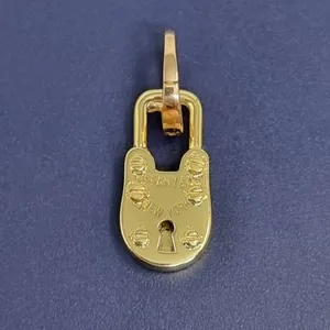 آویز گردنبند طلا 18 عیار زنانه گالری یارطلا کد PLLOCK04