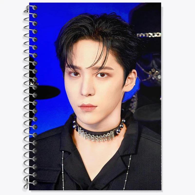 دفتر زبان 50 برگ خندالو مدل دو خط طرح یونهو گروه ایتیز ATEEZ کد 21212