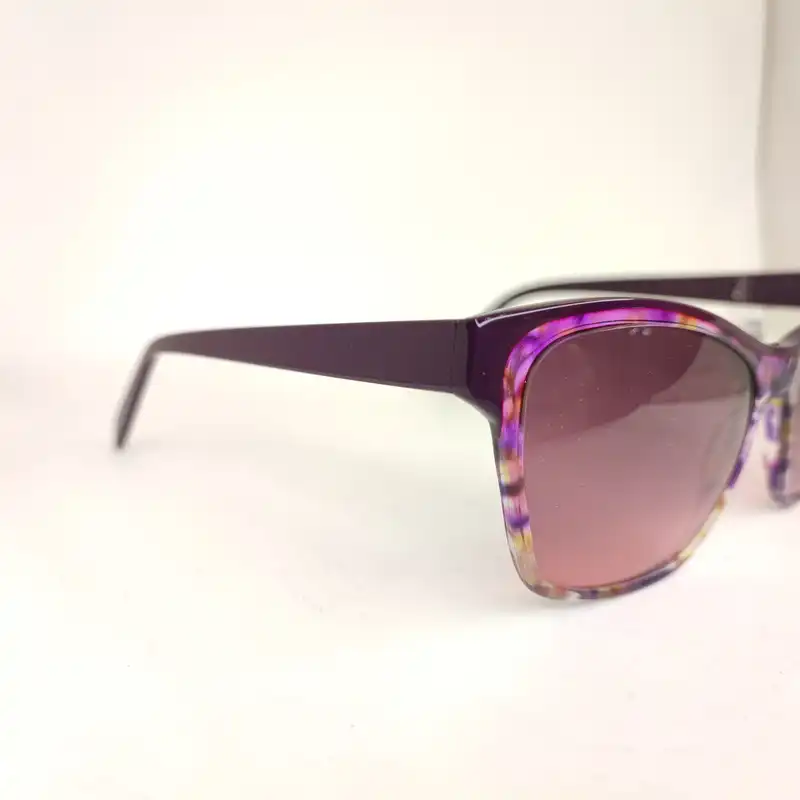 عینک آفتابی زنانه آگاتا روز دلا پرادا مدل AR21320