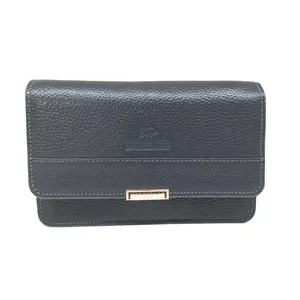 کیف رودوشی زنانه سرزمین چرم مدل فرزین کد 301334
