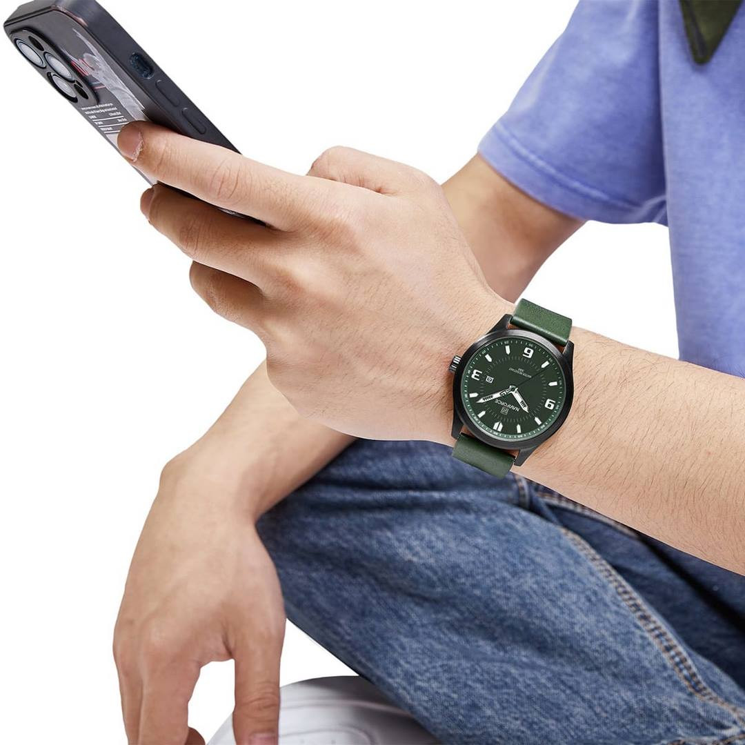 ساعت مچی عقربه‌ای مردانه نیوی فورس مدل F8024 BGNGN