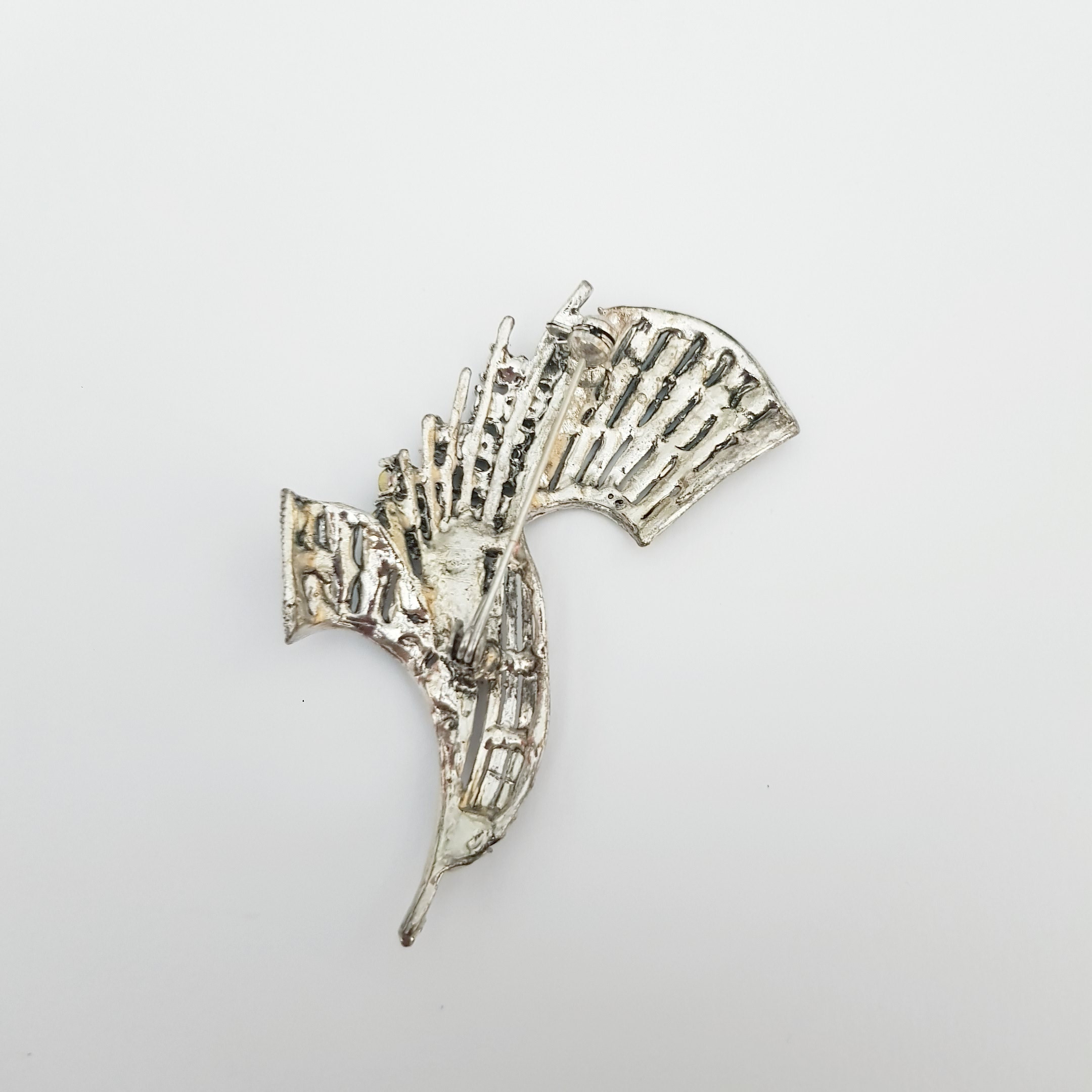 سنجاق سینه زنانه مدل نگین