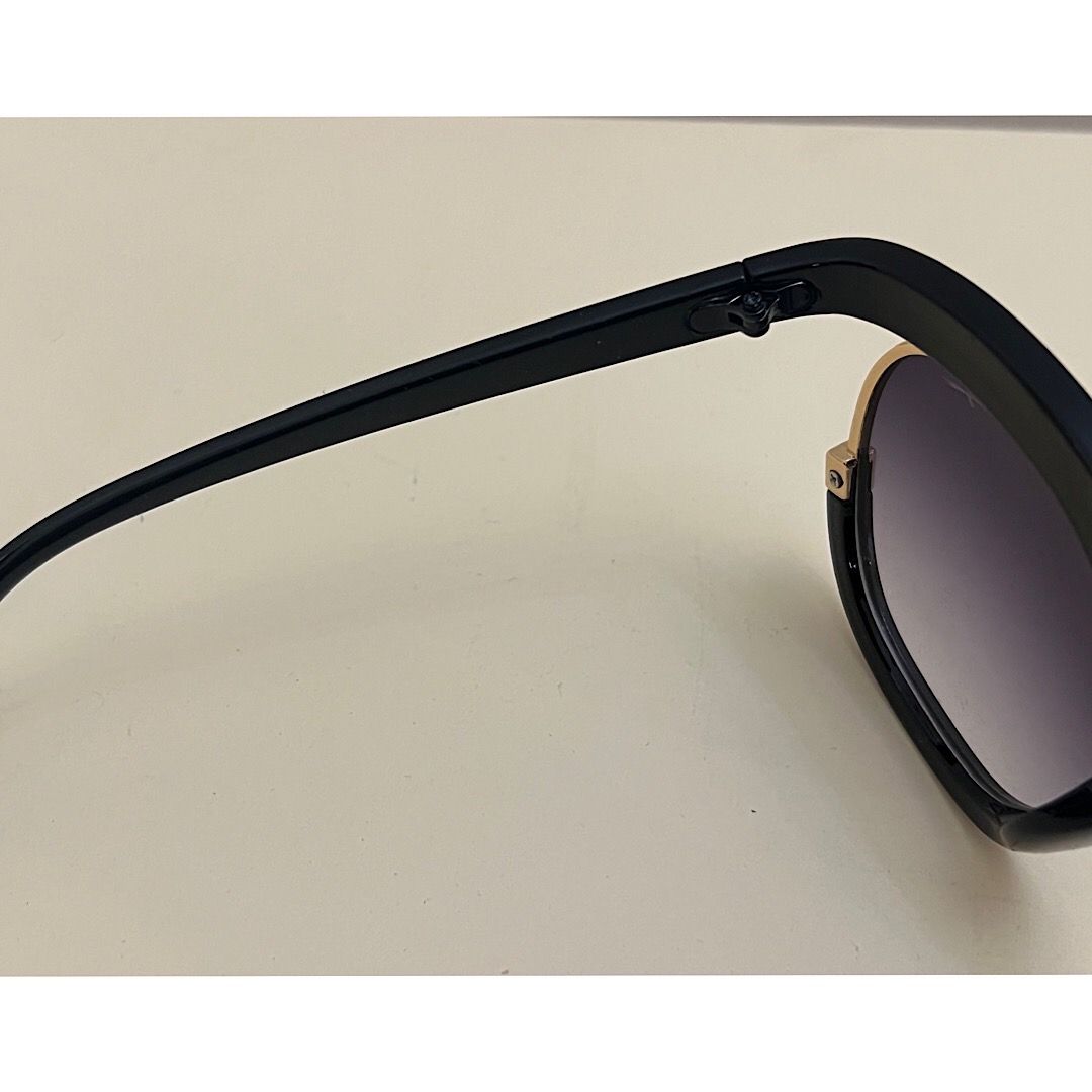 عینک آفتابی سالواتوره فراگامو مدل F8470 -  - 3