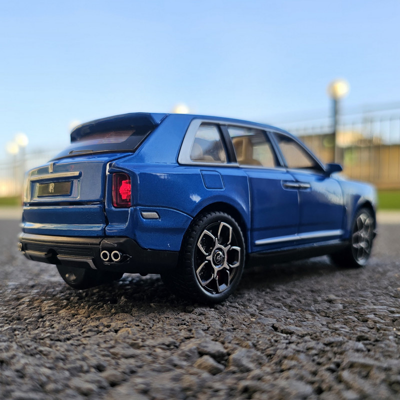 ماشین بازی مدل Rolls Royce Cullinan دودزا