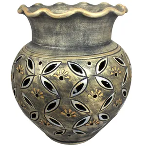 گلدان سفالی طرح خمره ای