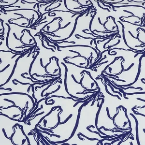     پارچه لباس مدل کرپ مازراتی طرحدار  کد 27