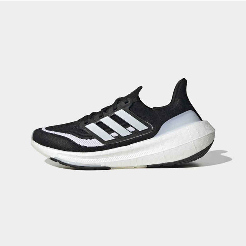 کفش رانینگ زنانه آدیداس مدل HQ6345 Ultraboost 23