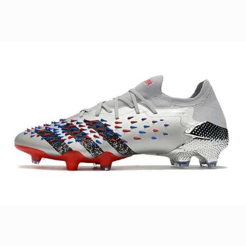 کفش فوتبال مردانه مدل predator _754