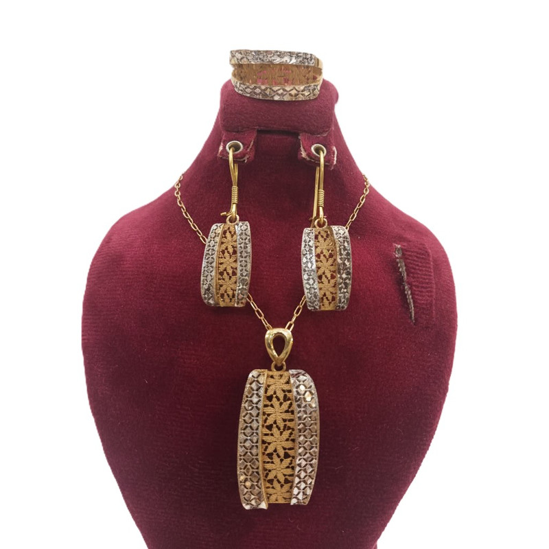 نیم ست طلا 18 عیار زنانه رضا گلد مدل Two-Tone تراش‌دار