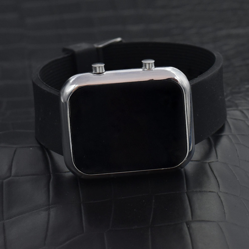 ساعت مچی دیجیتال مدل mo-111-me