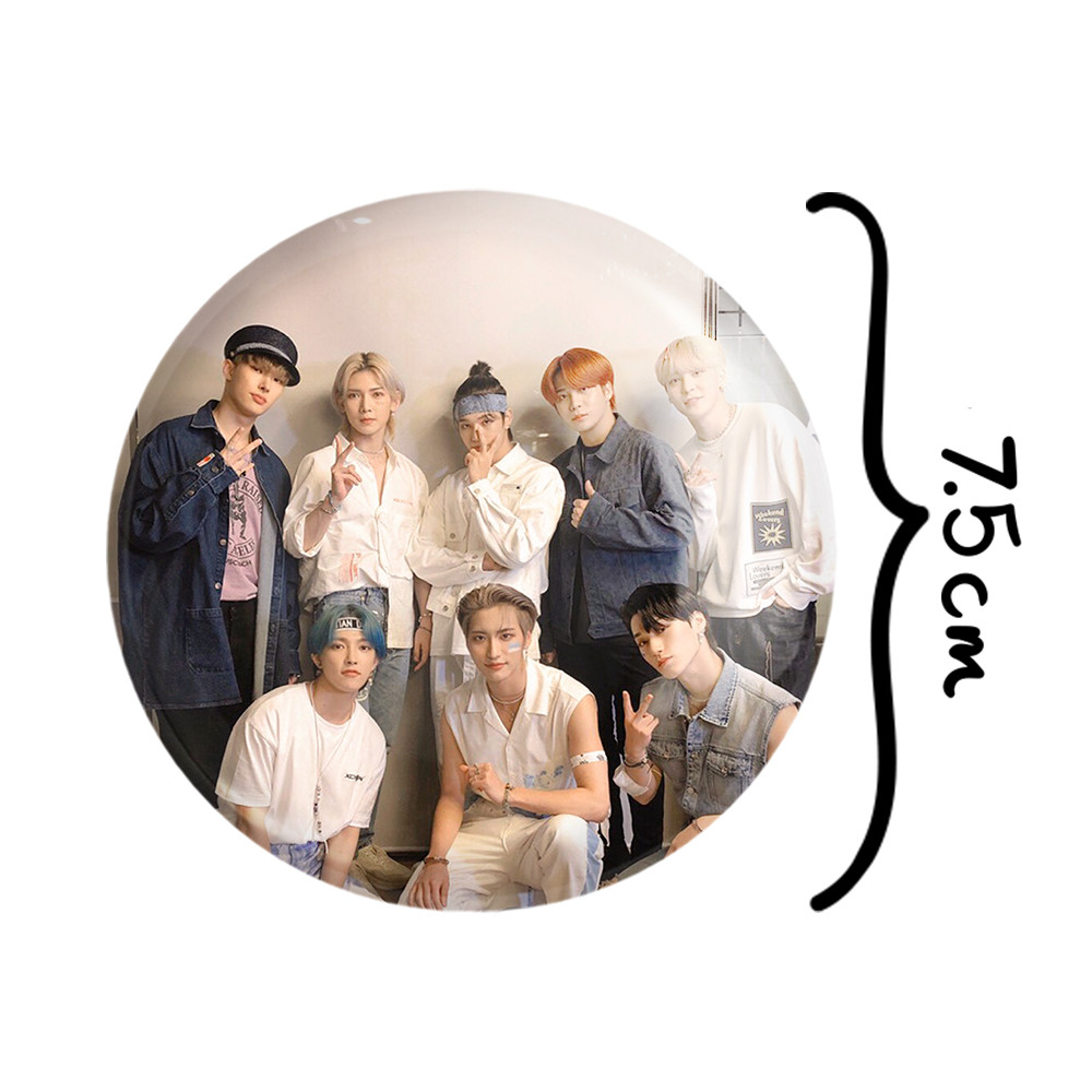 آینه جیبی خندالو طرح گروه ایتیز ATEEZ مدل تاشو کد 21301