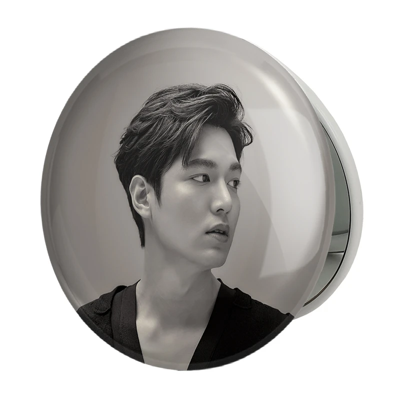 آینه جیبی خندالو طرح لی مین هو Leemin ho مدل تاشو کد 20889 