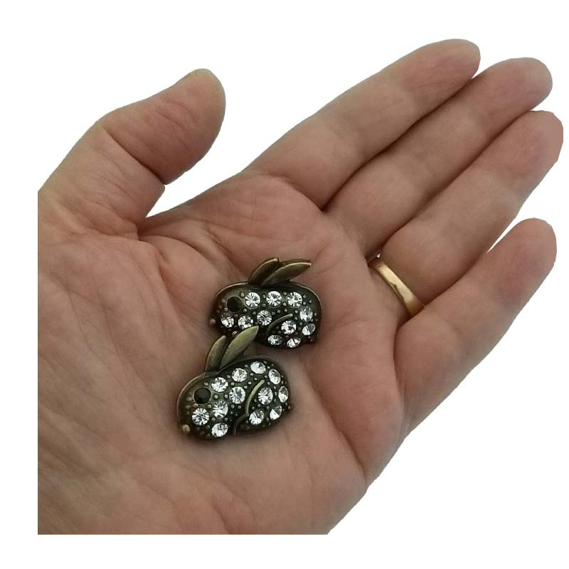 گل سینه دخترانه مدل حیوانات کد A-12 مجموعه 12 عددی گل سینه دخترانه مدل حیوانات کد A-12 مجموعه 12 عددی